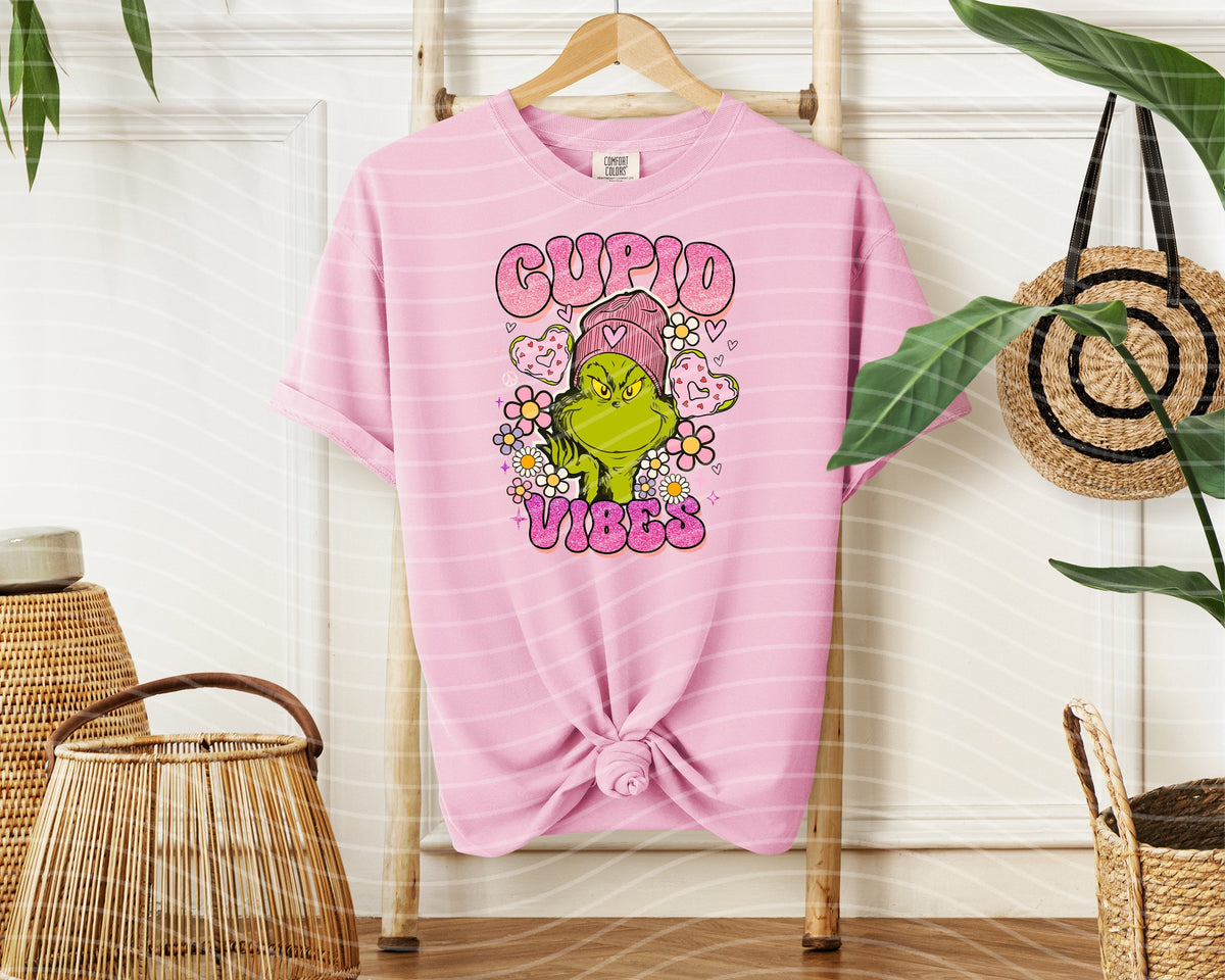 Cupid Vibes Graphic Tee product image 3